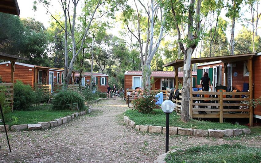Camping Villaggio L'Ultima Spiaggia バリ・サルド エクステリア 写真