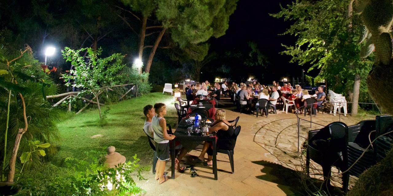 Camping Villaggio L'Ultima Spiaggia バリ・サルド エクステリア 写真