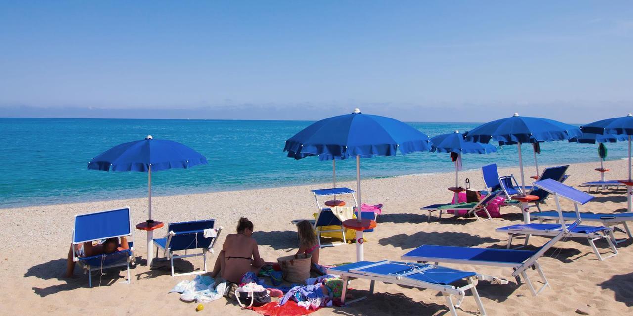 Camping Villaggio L'Ultima Spiaggia バリ・サルド エクステリア 写真